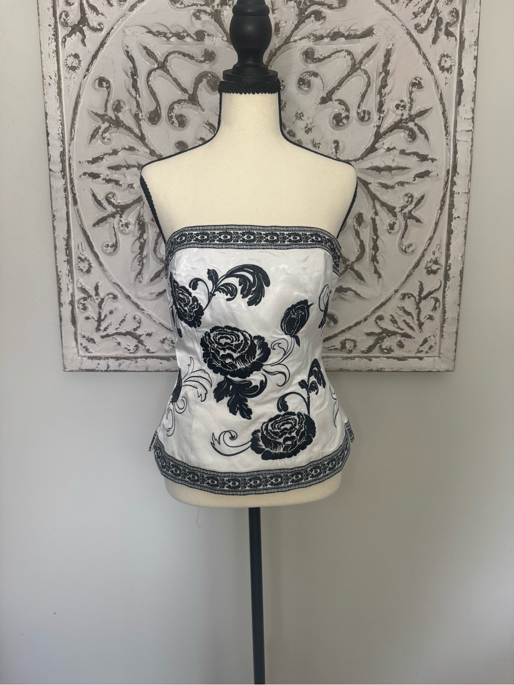 White House Black Market Strapless Floral Satin Corset Top | Size 6